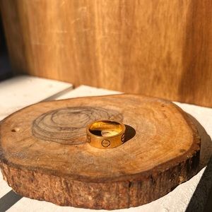 CARTIER Love Ring (Yellow Gold)